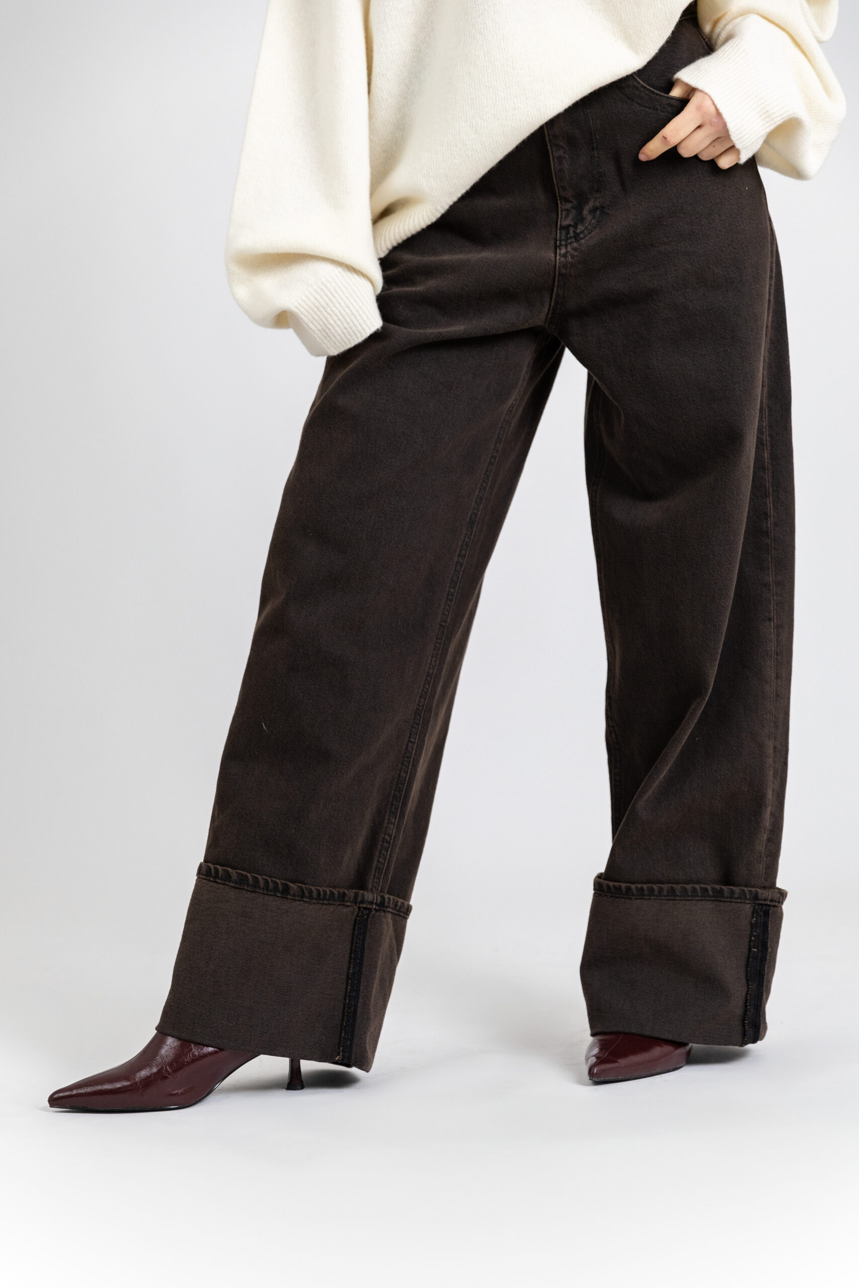 Jeans a palazzo con maxi risvolto in denim