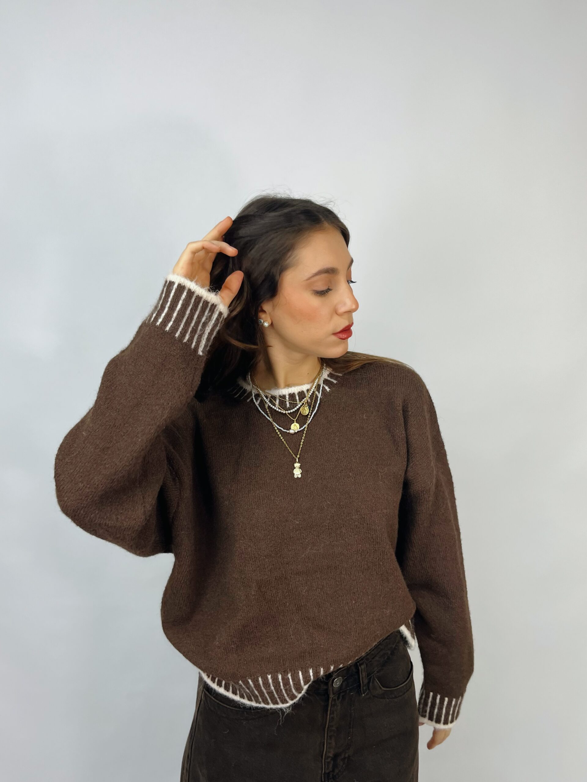 Maglia con polsi e fondo in contrasto - immagine 4