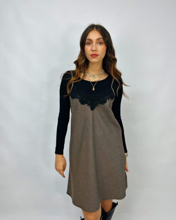 Abito tartan con scollatura in pizzo