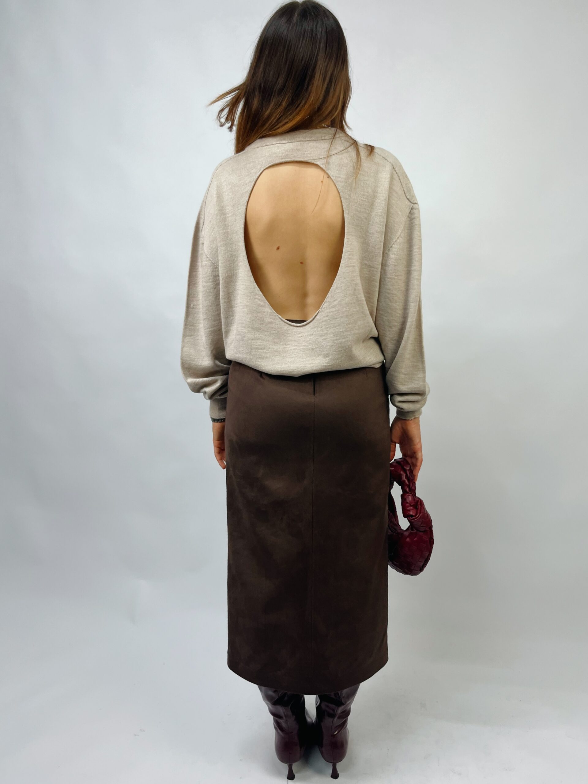 CASHMERE & LANA CAPSULE - Maglia girocollo con buco sulla schiena - immagine 4