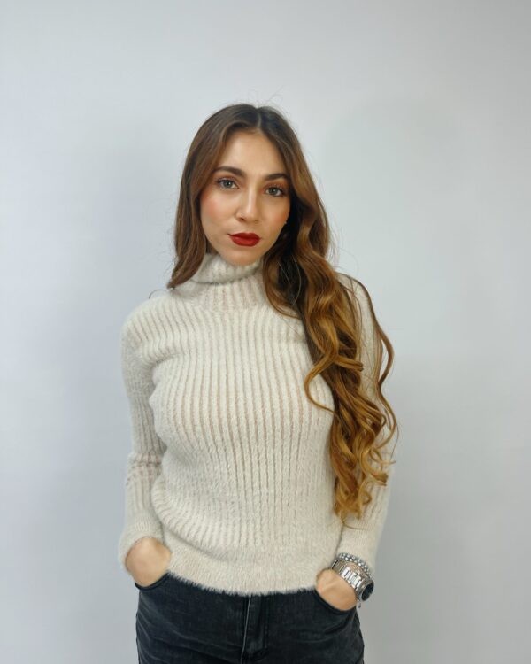 Maglia collo alto peluche