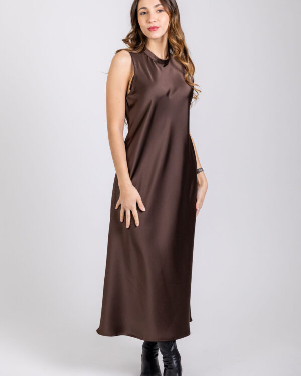 Abito midi satinato minimal